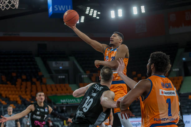 搜索引擎中 搜索引擎中