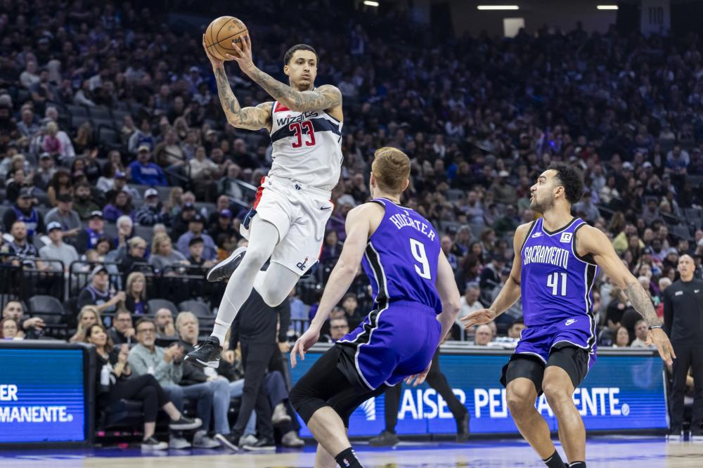 军失之交臂 军失之交臂