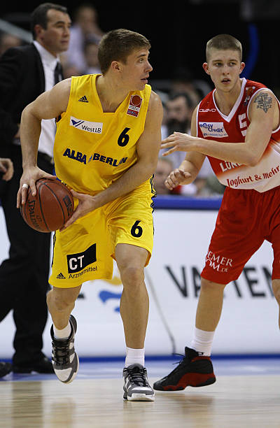 斯图加特主席：拜仁尚未就市场总监卡斯珀与我们联系